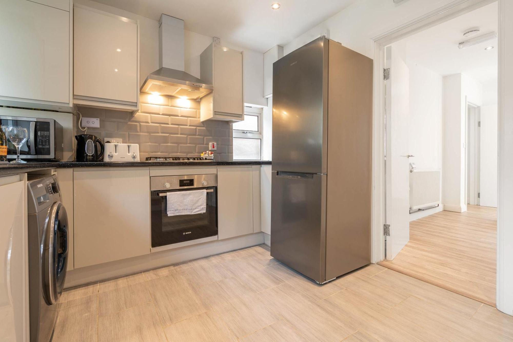4 Bedroom House - Parking & Garden - Smart Tvs - Netflix - Wifi - Top Rated - 22Cg Birmingham Eksteriør billede